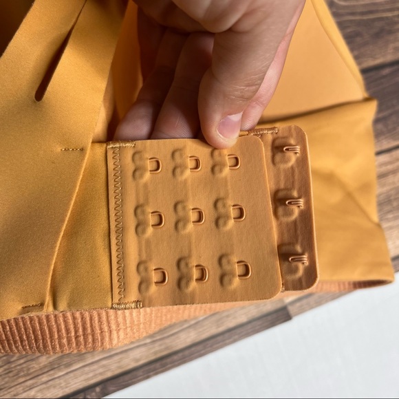 Lululemon AirSupport Bra Size 32DD NWT Warm Apricot/Silver Blue (High Support) - Picture 7 of 11